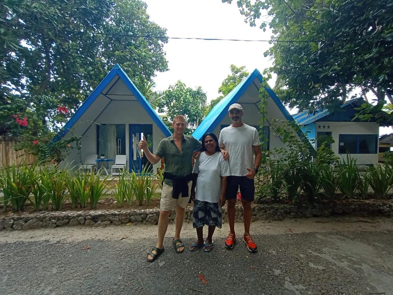 Tria Maria Cottage Ngurbloat 客房 照片